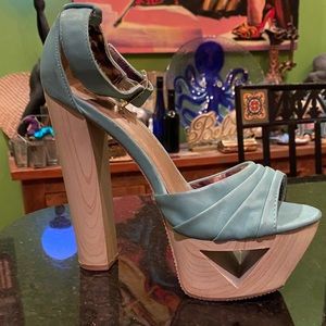 🦋 Qupid Pkatform Heels 🦋